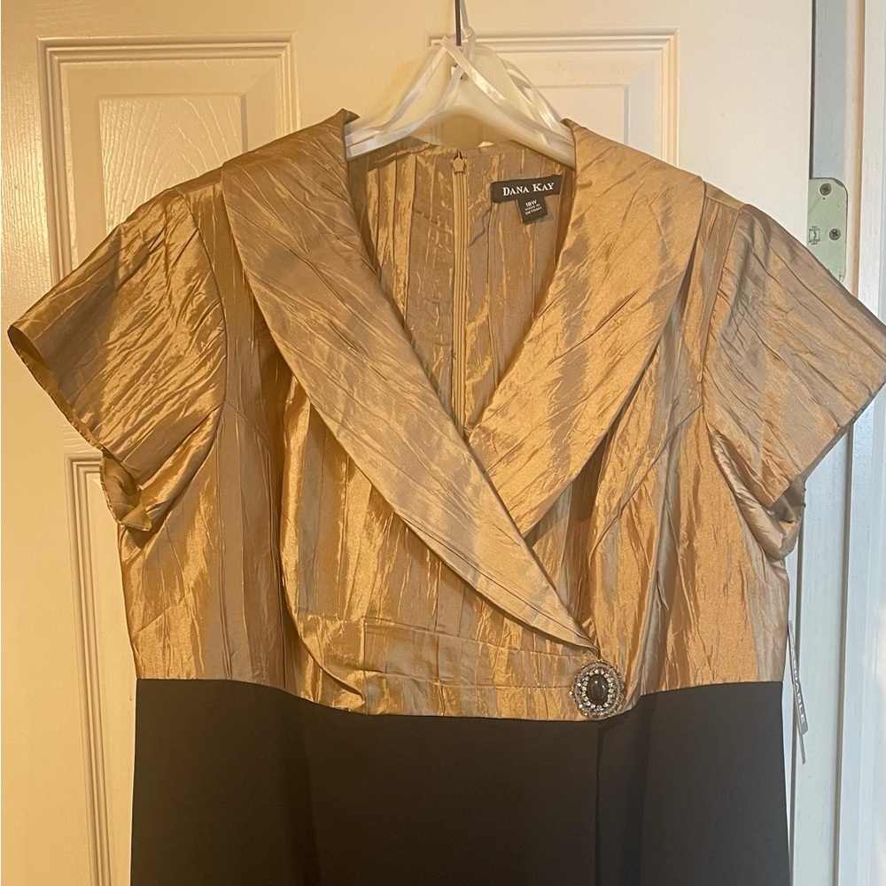 Dana Kay Gold Textured Dress
